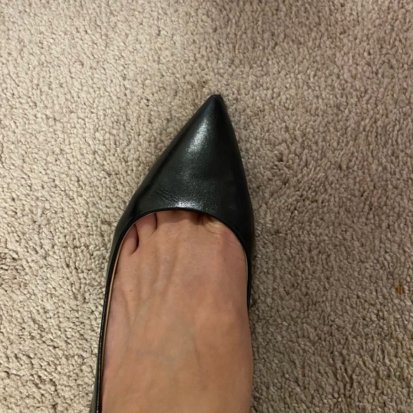 Franco Sarto kitten pump black leather and nude patent leather - Picture 4 of 9